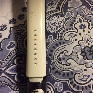 A T 3 straightener. Works I just bought a new one
